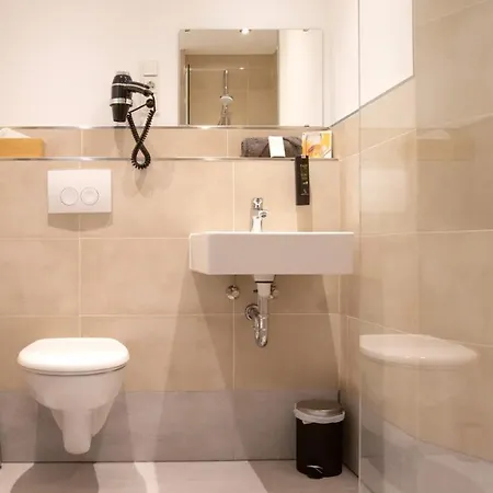 Hotel Huss Limburg 3*
