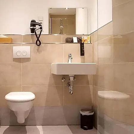 Huss Limburg Hotel 3*