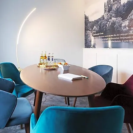Hotel Huss Limburg 3*